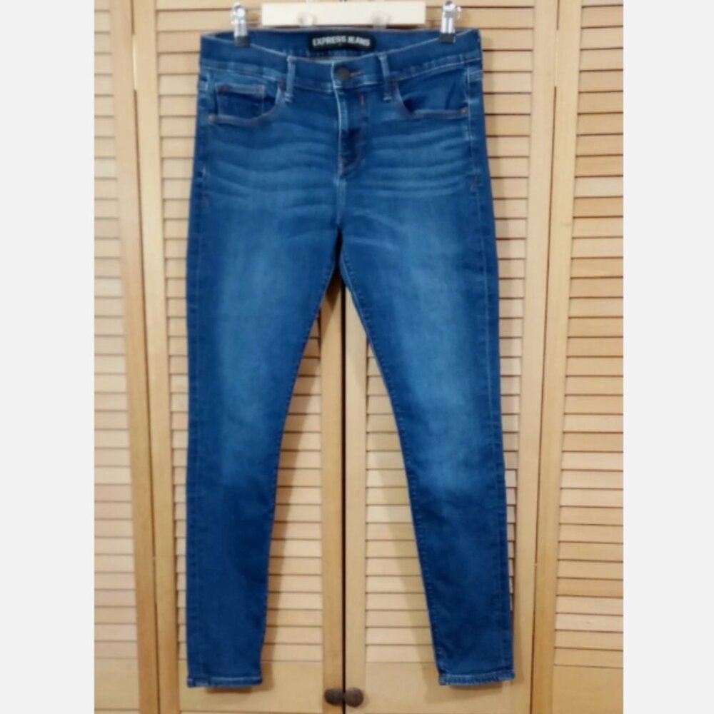 Express Jeans Women's Ultimate Stretch Denim Legging 8
